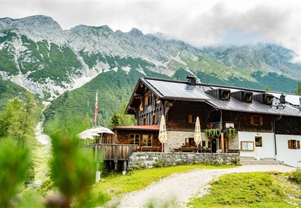 Hütte im Karwendelgebirge