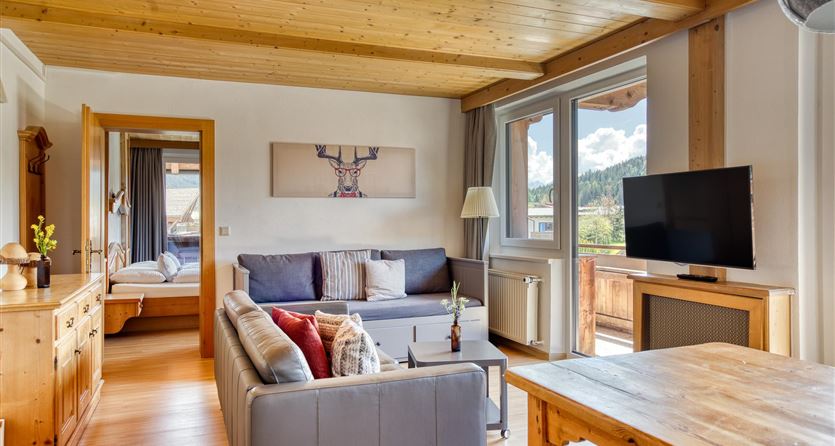 Apartment with 1 bedroom, children's bedroom and balcony