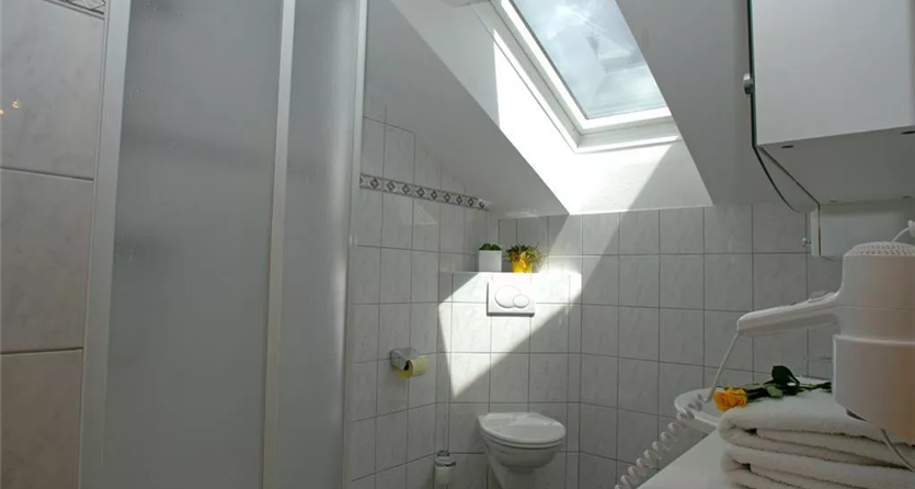Apartment/2 Schlafräume/Dusche, WC