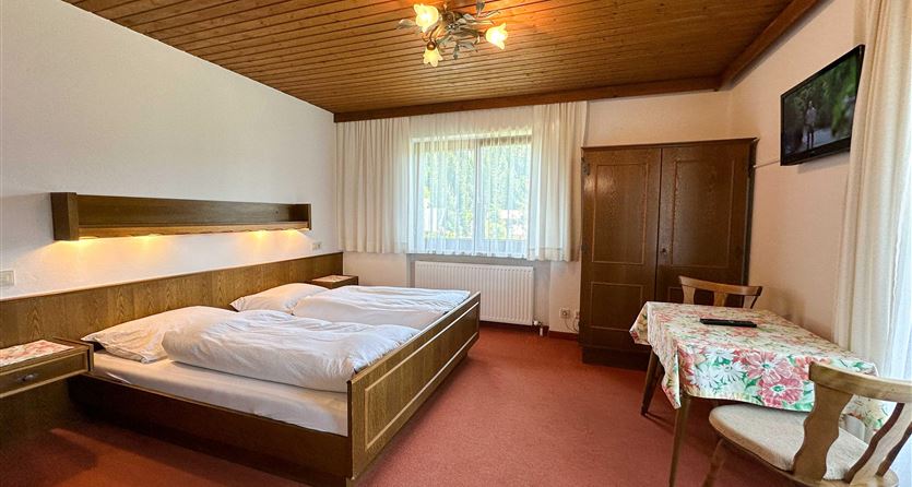 double room with shower, WC