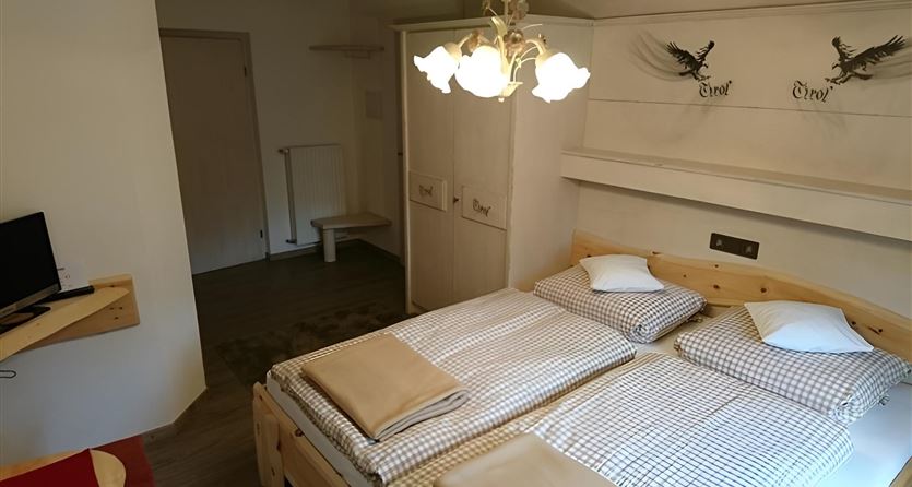Double room with shower, WC