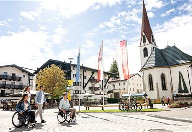 Barrierefreier Dorfplatz in Seefeld