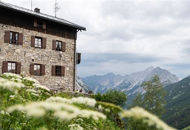 Karwendelhaus near Scharnitz