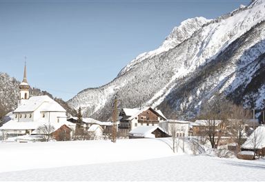 Blick auf Scharnitz im Winter