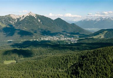 Blick über Wildmoos nach Seefeld
