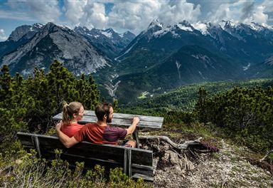 View from the Zäunlkopf into the Karwendel