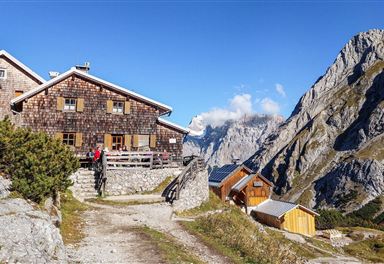 Coburger Hütte in autumn