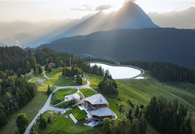Bergrestaurant Gschwandtkopf with Hoher Munde