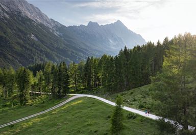 Wanderweg im Gaistal