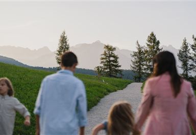 Family at the Pfarrhügel Seefeld