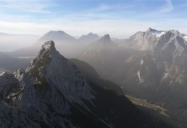 Grosse Arnspitze view Arnplattenspitze