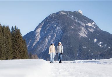 Winter hike on the Hofladenrunde trail