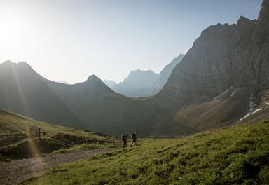 Karwendel Falkenhütte_Tirol Werbung_Schwarz Jens_Vomp (1).jpg