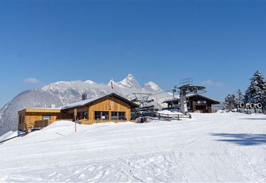 Katzenkopfhütte in winter