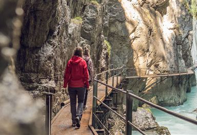 Wasserfallsteig in der Leutascher Geisterklamm