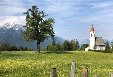 Pfarrkirche Mösern in summer
