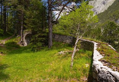 Porta Claudia Scharnitz Mauerreste