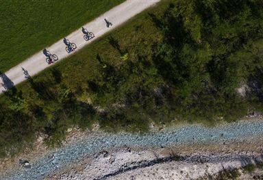 Cyclists in the Leutaschtal valley