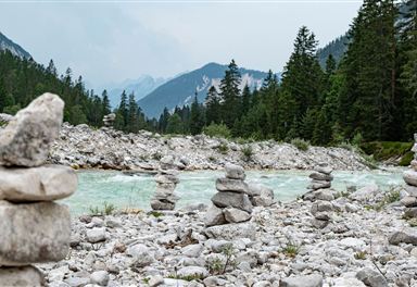 Steinmännchen an der Isar