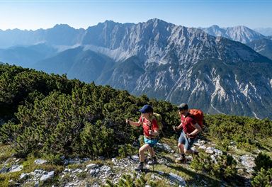 Ascent on the Toni-Gaugg-Höhenweg