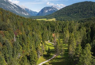 Wanderweg im Katzenloch