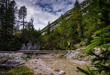 Hiking trail in the Karwendelgebirge