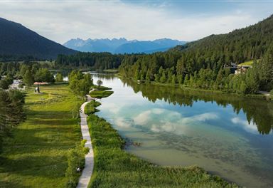 Wildsee mit Uferweg