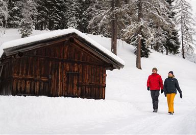 Winter hiking on the Wiesenweg