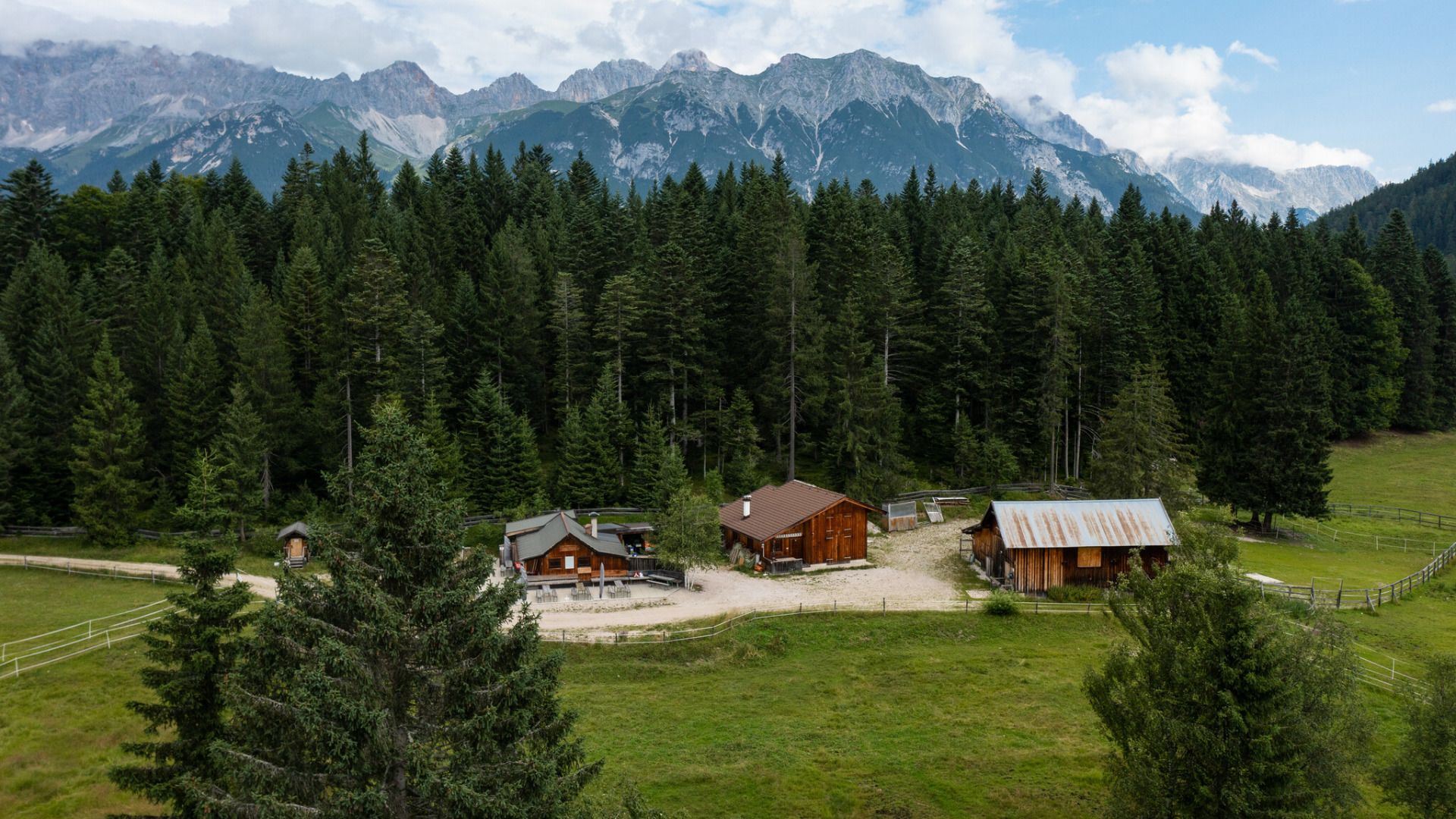 Rundwanderung von Seefeld zur Lottenseehütte & Muggenmoosalm