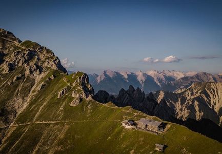 2019_Karwendel_Hoehenweg_bizcomburns_craftfilm (12).jpg