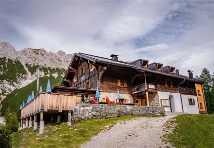 2019_Karwendel_Hoehenweg_bizcomburns_craftfilm (82).jpg