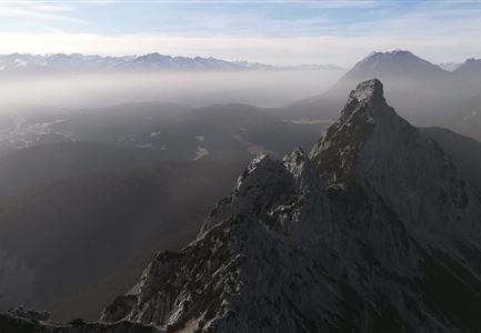 Blick auf Arnspitzen Ueberschreitung - Scharnitz