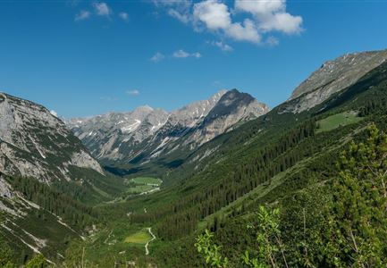 Blick in Karwendeltal vom Karwendelhaus