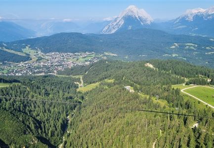 Geoweg - Blick von der Härmelekopfbahn - Sommer - Seefeld.jpg