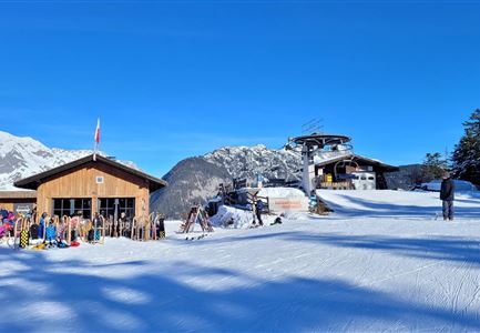 Katzenkopfhütte im Winter (1).jpg