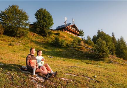 Paar beim Sonnenaufgang an der Rauthhütte Leutasch_37.jpg