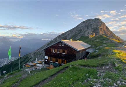 Circular hike to the Nördlinger Hütte alpine hut & Reither Spitze Summit, 2,374m